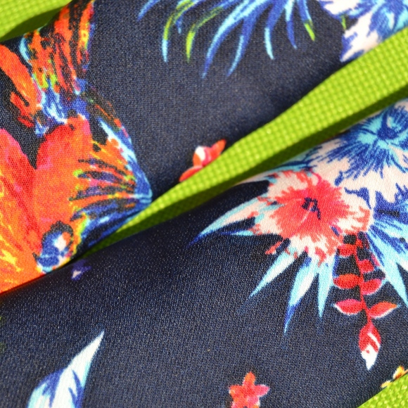 SALE SALE SALE!!! TROPICAL BOW SCRUNCHIE! SALE!!!! - Picture 2 of 4